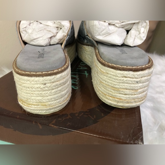 DIBA.True Demi Chase Snake Print Sandals. NIB - Picture 7 of 10